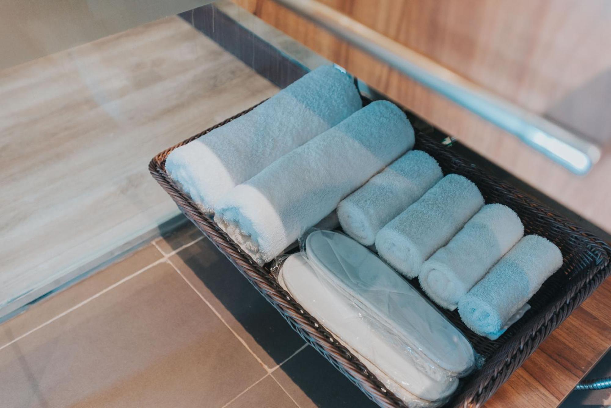 Surestay Plus Hotel By Best Western Ac Luxe Angeles City Eksteriør bilde