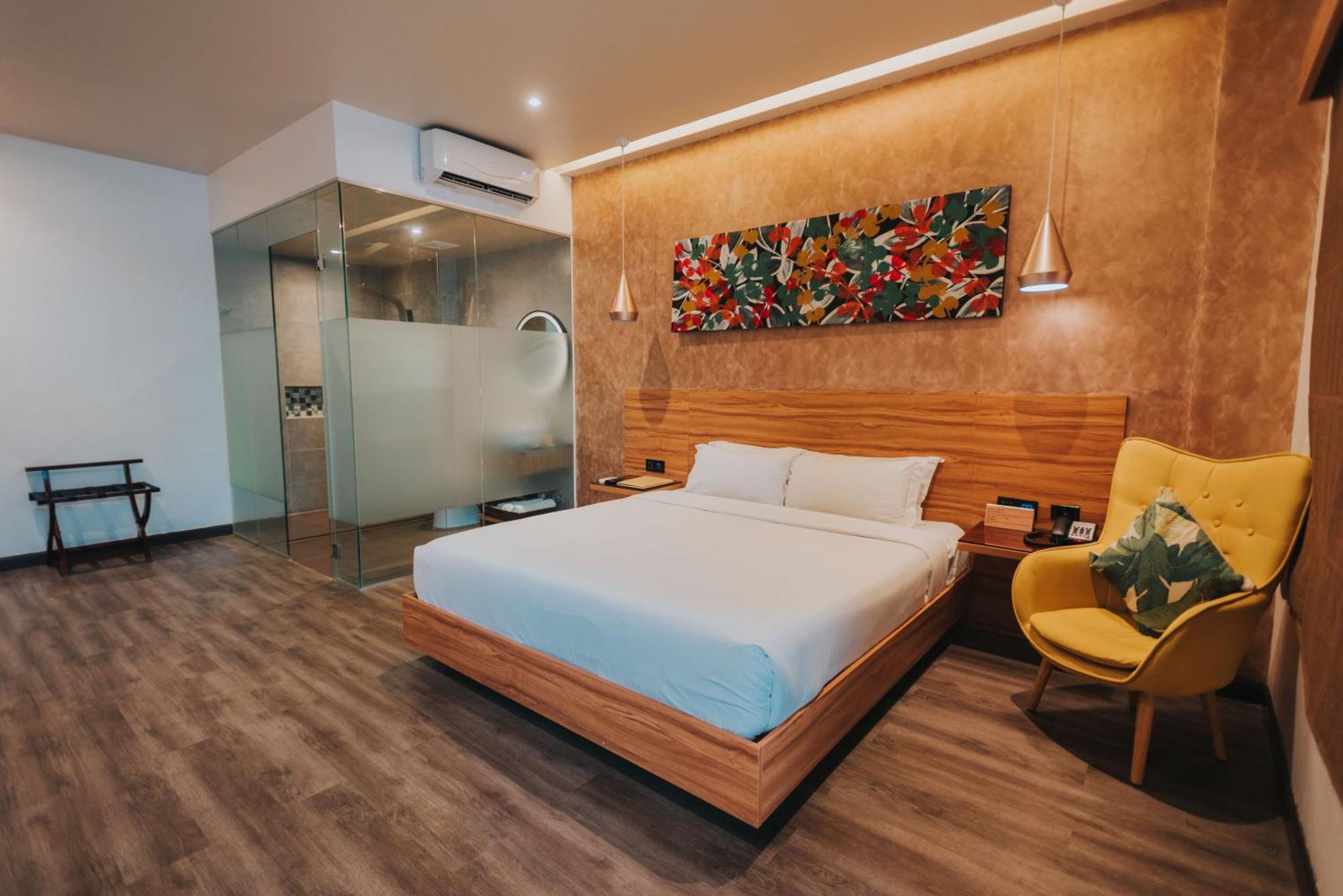 Surestay Plus Hotel By Best Western Ac Luxe Angeles City Eksteriør bilde