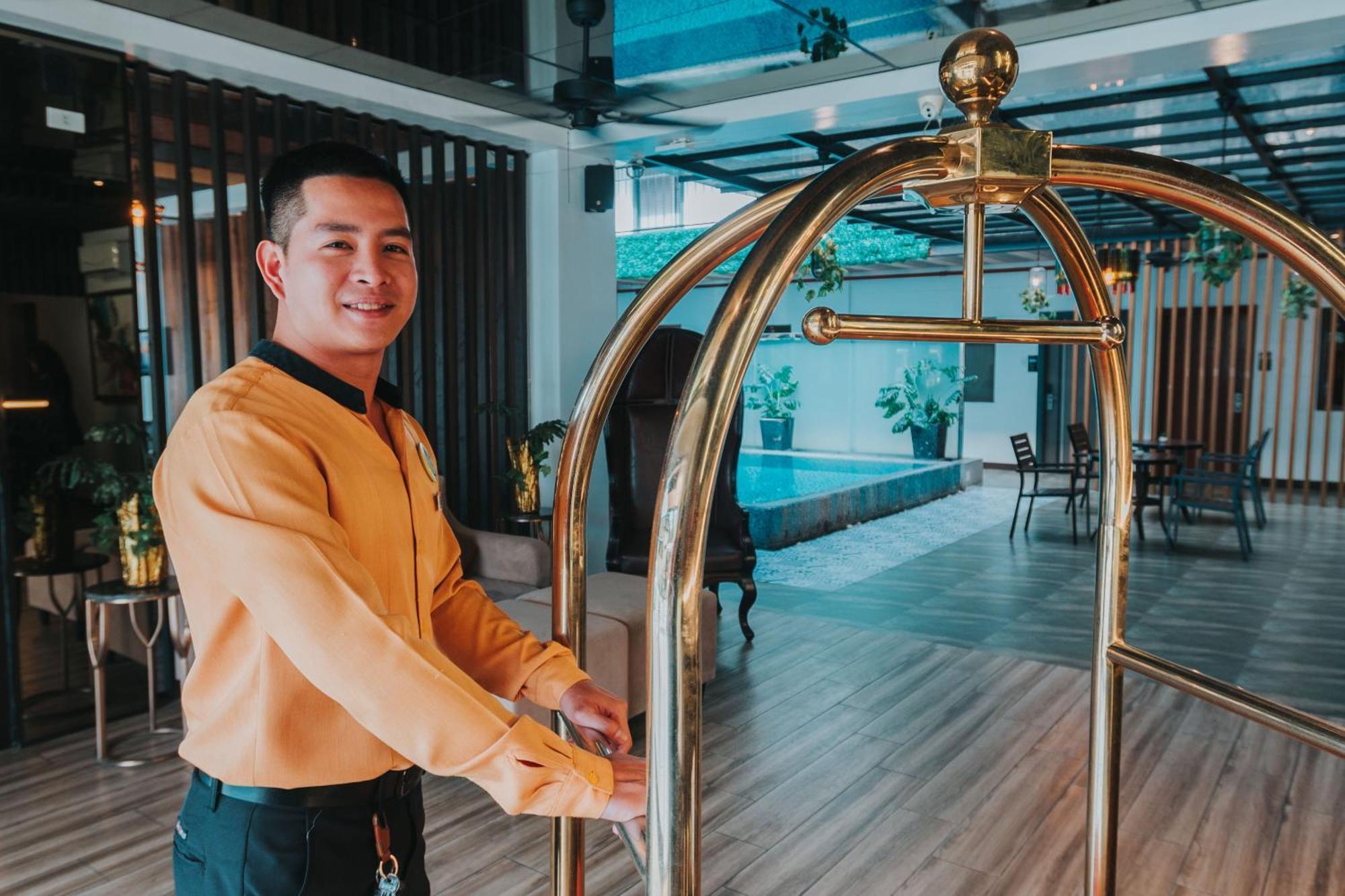 Surestay Plus Hotel By Best Western Ac Luxe Angeles City Eksteriør bilde